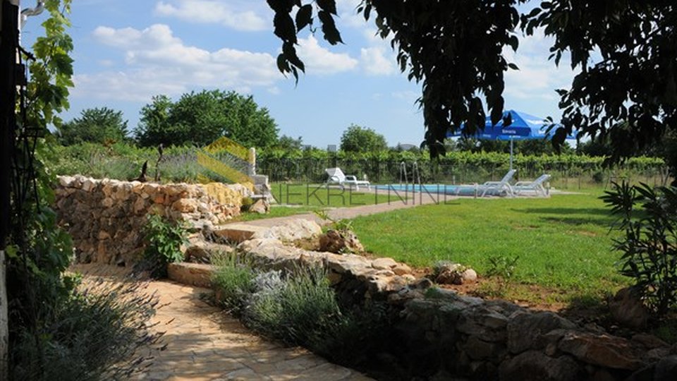 Die Insel Krk, Vrbnik, renovierten alten Steinhaus mit Schwimmbad!