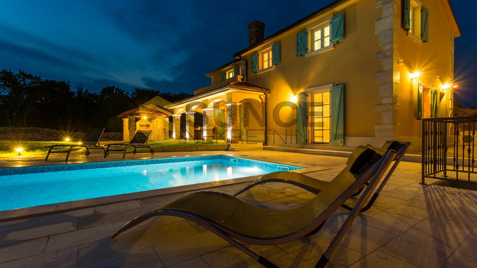 Die Insel KRK, neue Villa mit Pool in schöner, ruhiger Lage!