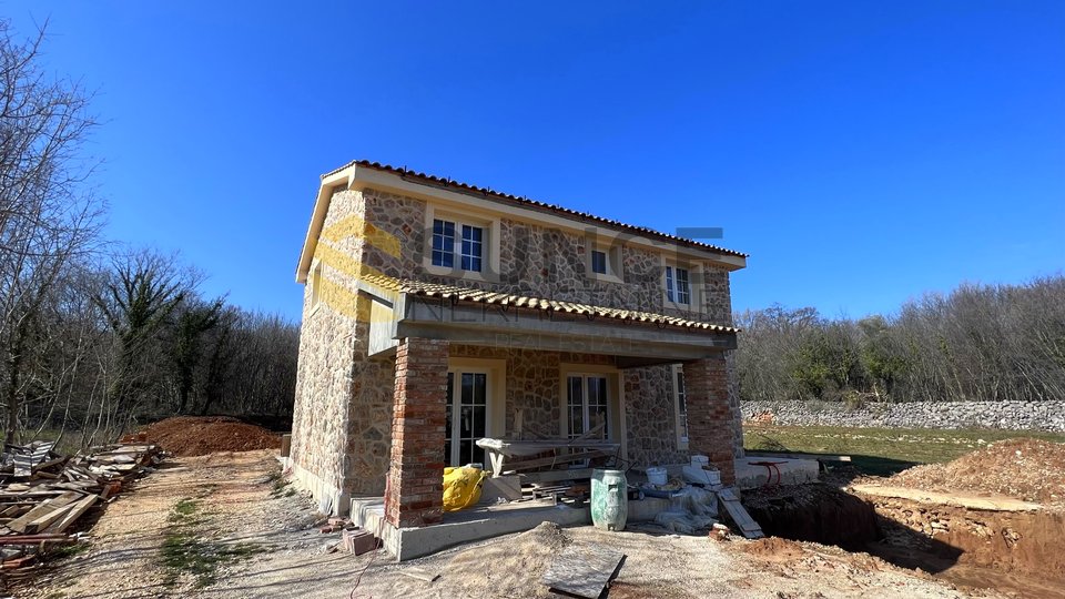 Island of Krk, Vrbnik, new semi-detached house with pool in a quiet location!