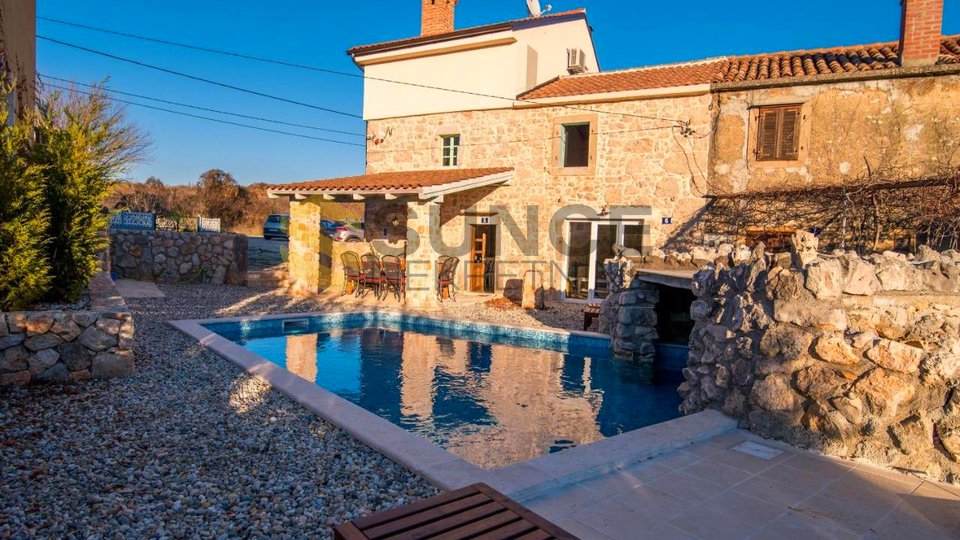 L'isola di Krk, una vecchia casa in pietra splendidamente decorata con piscina!