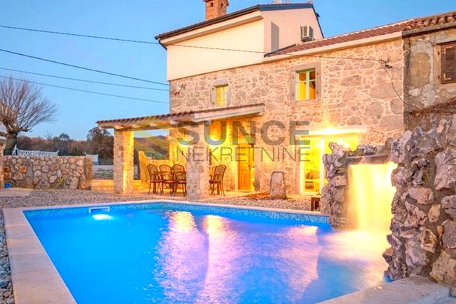 The island of Krk, a beautifully decorated old stone house with a swimming pool!