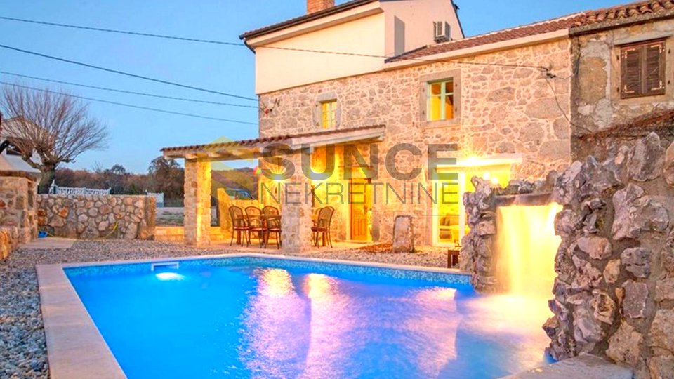 The island of Krk, a beautifully decorated old stone house with a swimming pool!