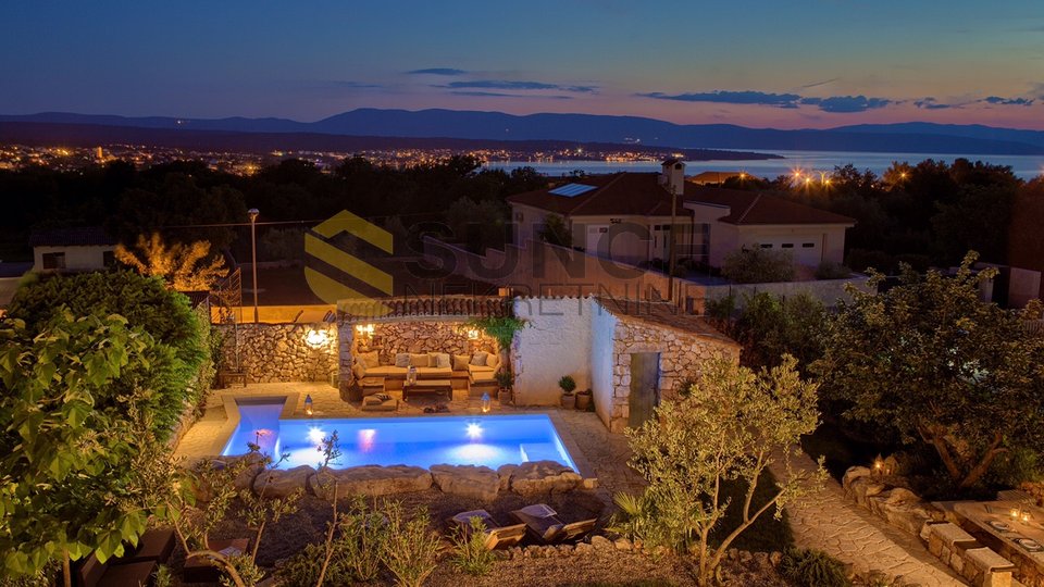 Malinska, schöne rustikale Villa mit Swimmingpool und offenem Meerblick!