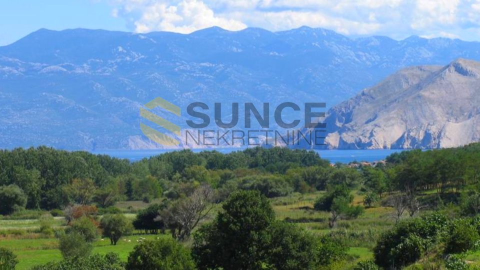 Baška - surroundings, detached house with 5 apartments and a view!