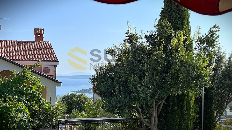 Möblierte Wohnung mit Aussicht auf die Stadt Krk!