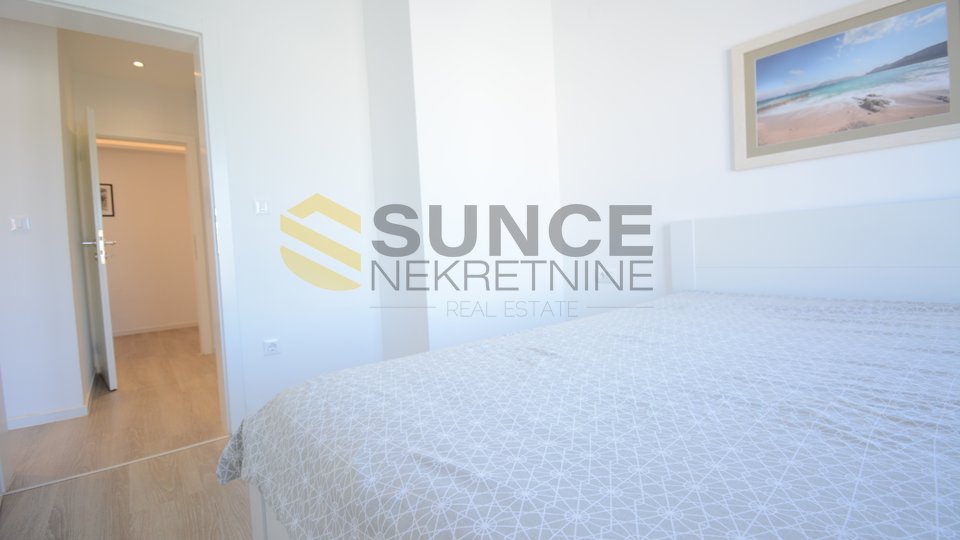 Stadt Krk, modern renovierte Wohnung mit Meerblick!